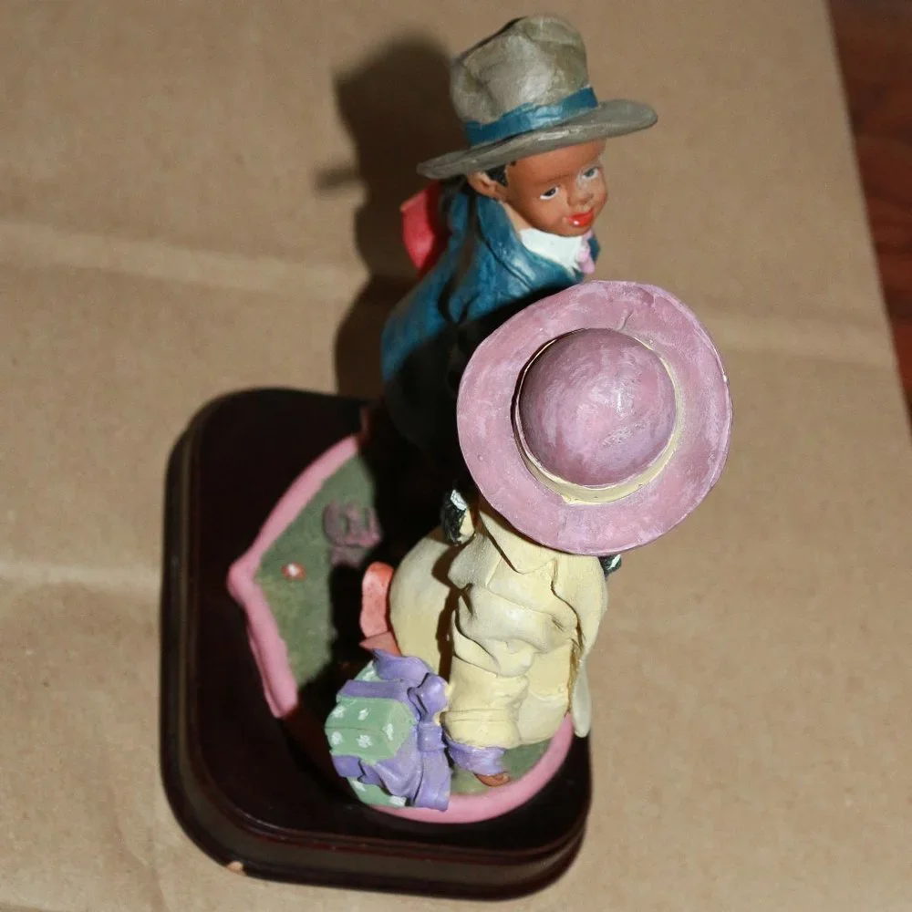Meerchi love boy girl african figurine MRH